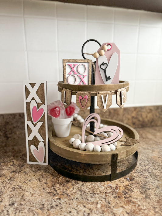 Xoxo Tiered Tray Set